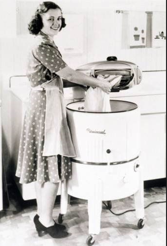 ماشین لباسشویی اولیه و قدیمی