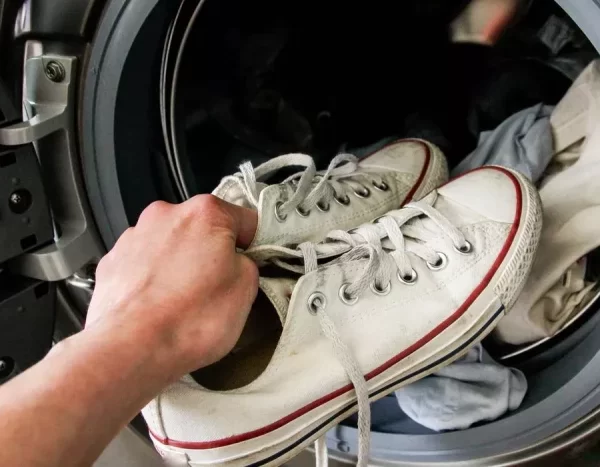 7 تا چیزی که نباید داخل لباسشویی قرار دهید!