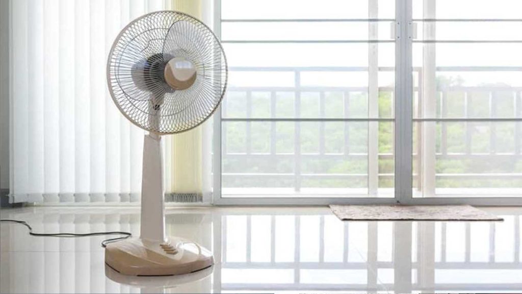 پنکه ایستاده