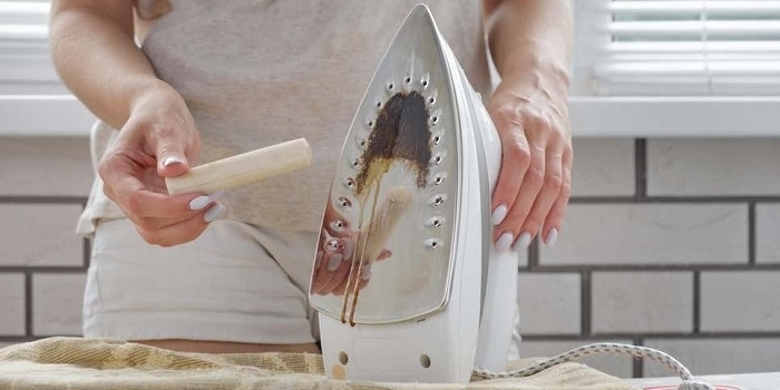 از بین بردن سوختگی کف اتو