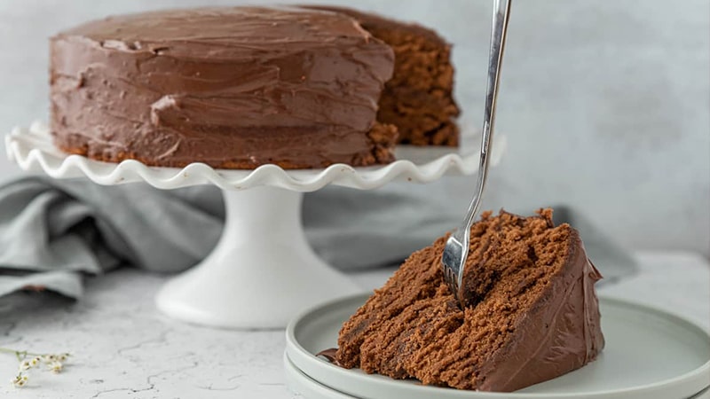 دستور پخت کیک شکلاتی در سرخ کن بدون روغن