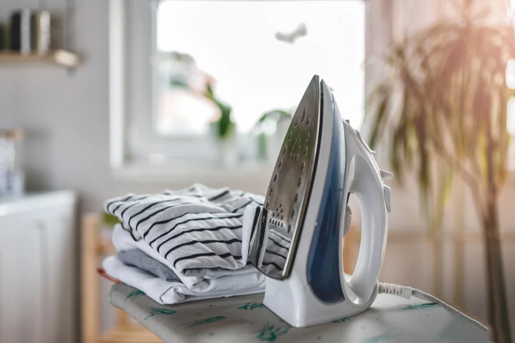 آموزش تمیز کردن لوازم برقی در خانه تکانی