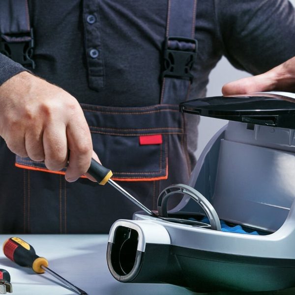 دلیل جرقه زدن موتور جاروبرقی چیست؟